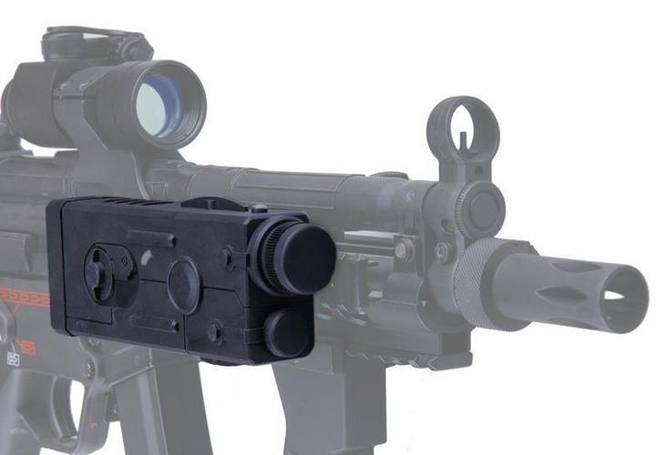 AN/PEQ akkukotelo - musta