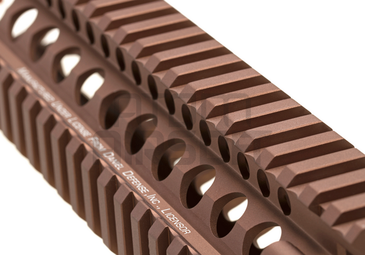 Daniel Defense Licensed AR15 RIS Rail (9.5 inches) - Sand