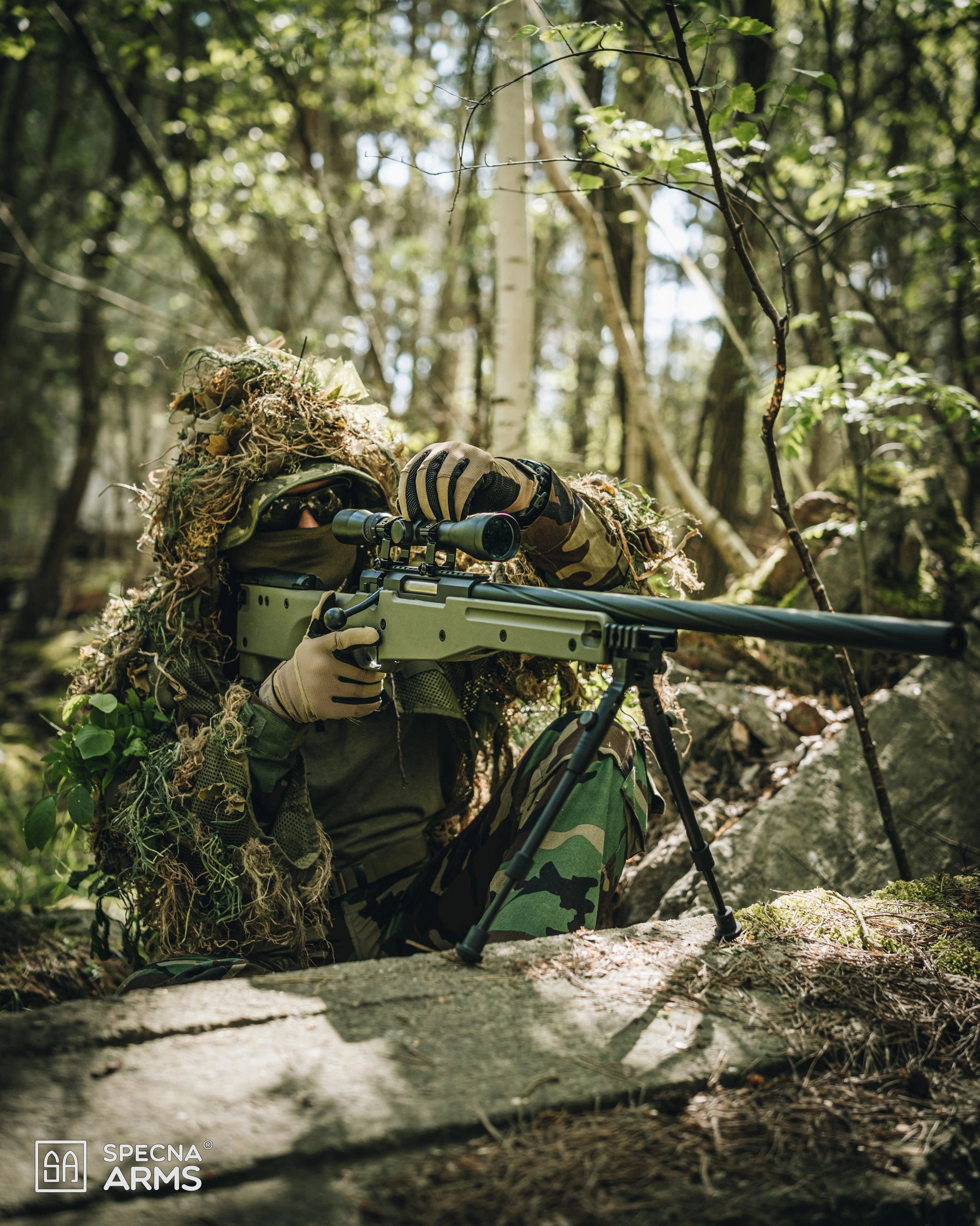 Specna Arms SA-S14 jousiviritteinen kivääri kiikarilla ja etujaloilla - oliivi