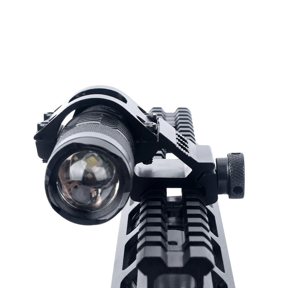 M-ETAL 1″ valaisimen / taskulampun / laserin RIS/ Picatinny 45° offset kiinnike