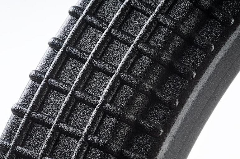 MAG AK mid-cap, vohvelikuvioitu, 100 kuulaa - musta (Kopio)