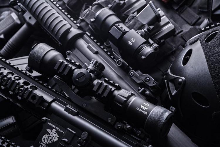 Theta Optics™ 1,5-5X40 BE kiikaritähtäin